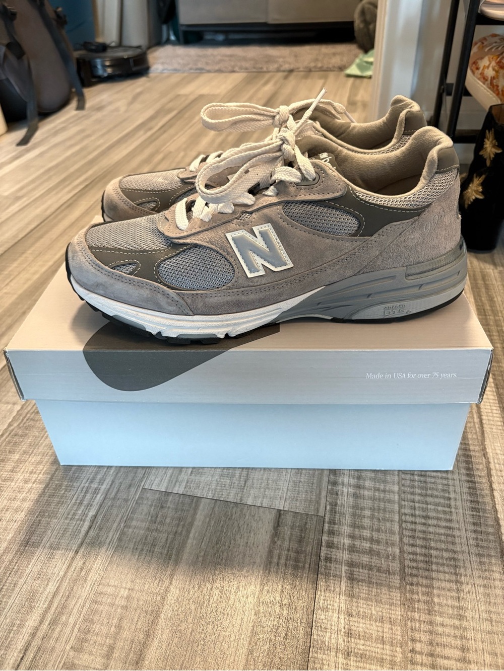 New Balance Men’s 993 Gray Suede & Mesh Sneakers Size 9.5D